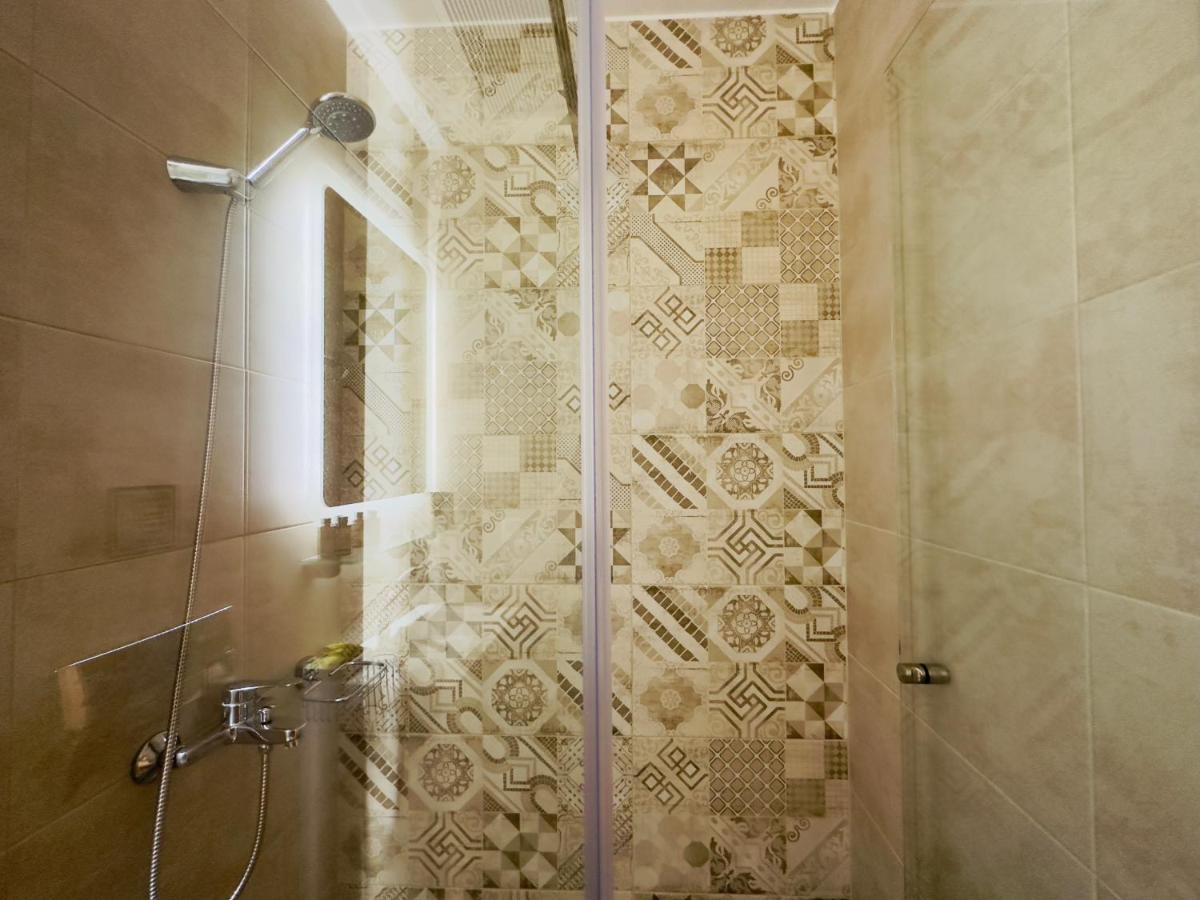 Yulia Luxury Apartments オウランオウポリ エクステリア 写真