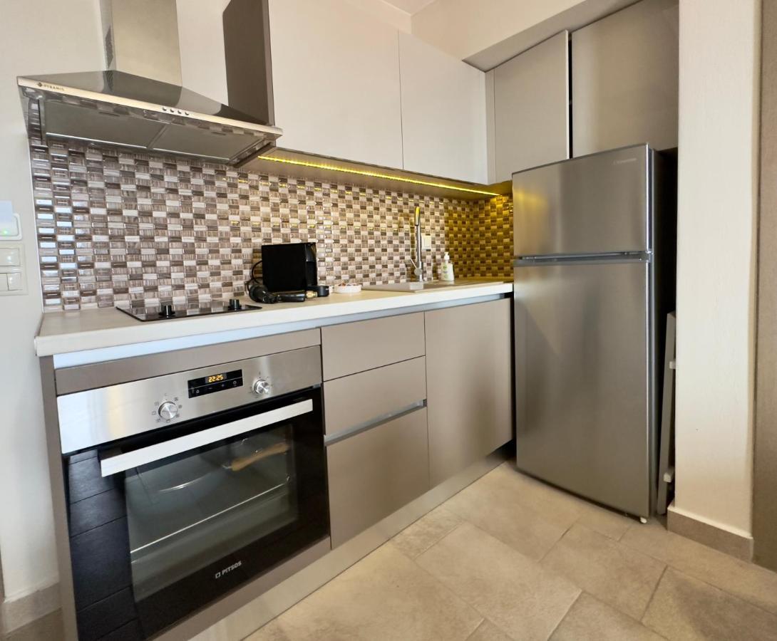 Yulia Luxury Apartments オウランオウポリ エクステリア 写真