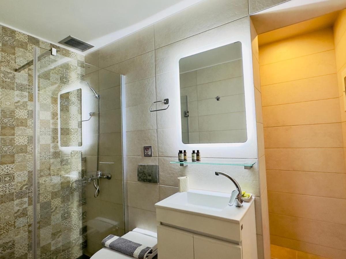 Yulia Luxury Apartments オウランオウポリ エクステリア 写真
