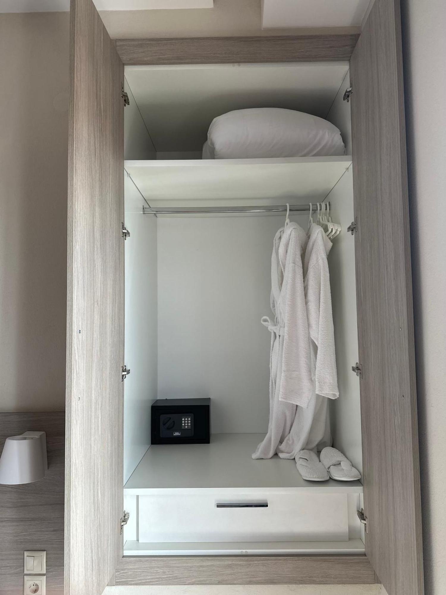 Yulia Luxury Apartments オウランオウポリ エクステリア 写真